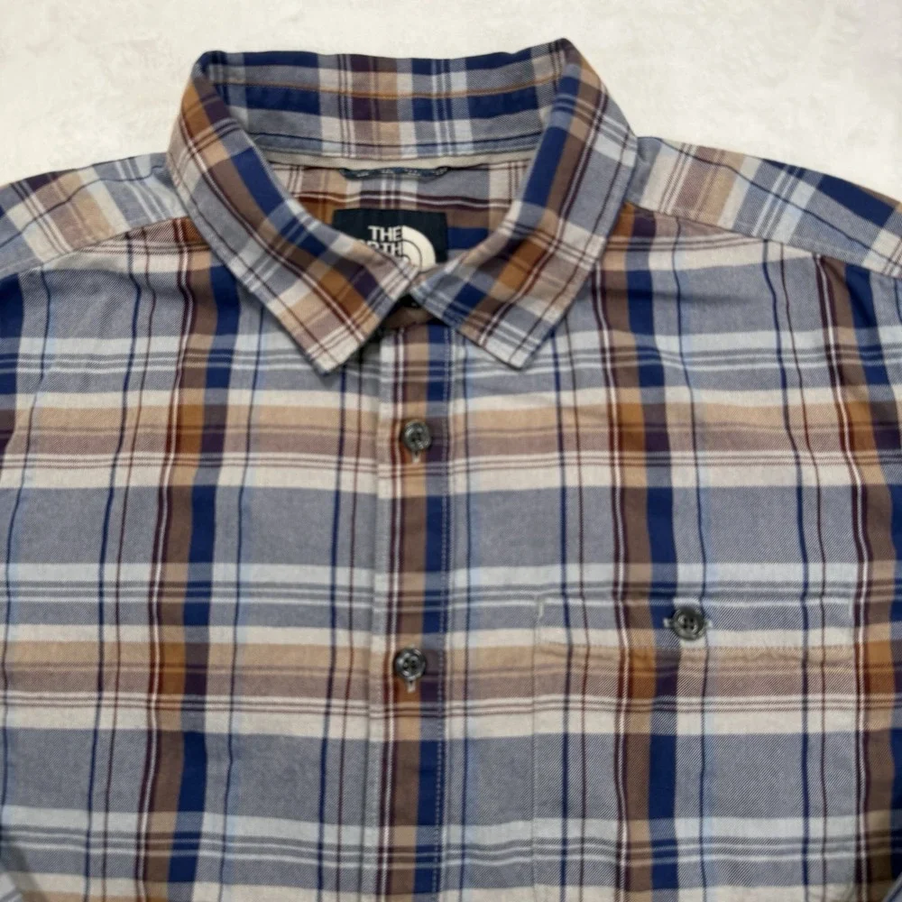 The North Face Navy Blue Plaid Long Sleeve Button Down Shirt Men's Size Medium